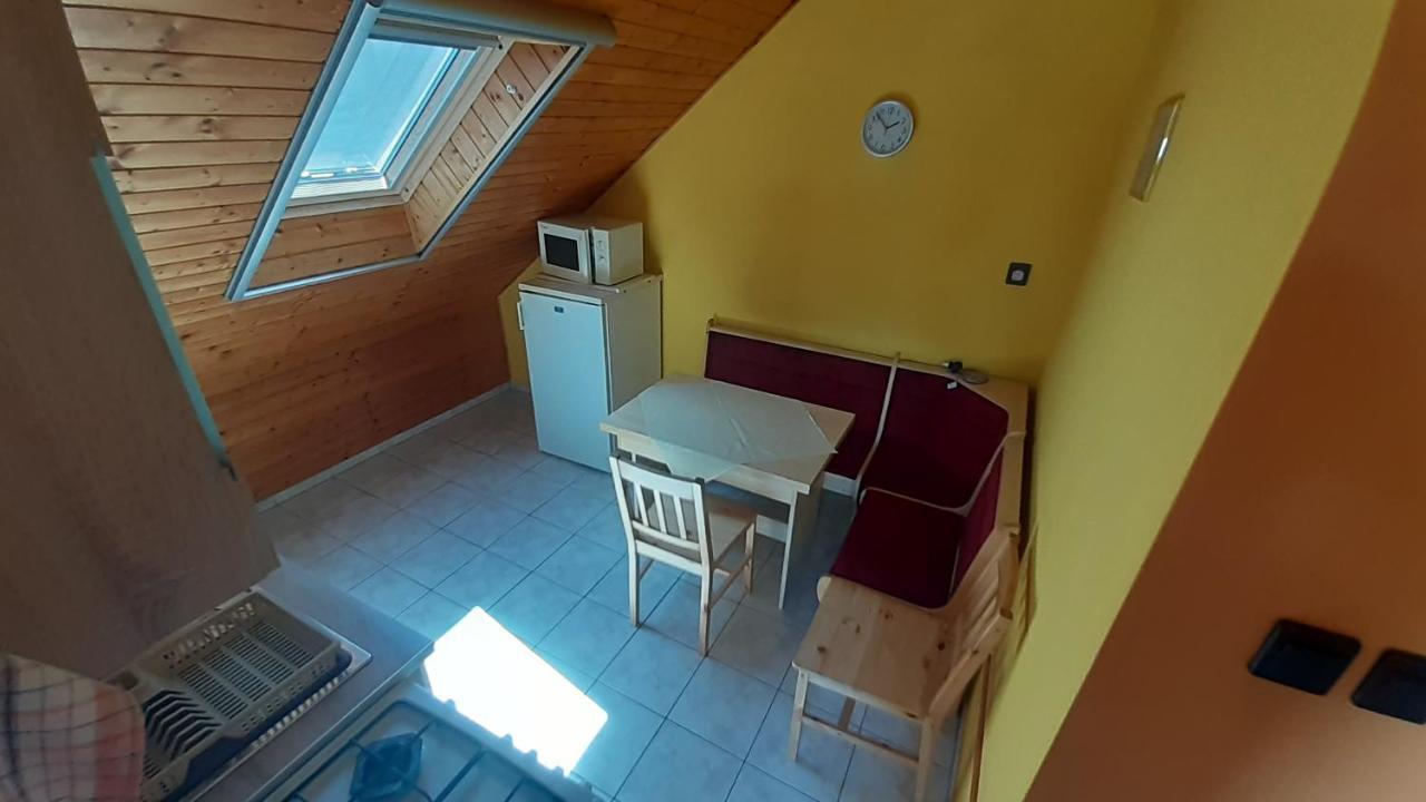 Patri Apartmanhaz Keszthely Exterior foto